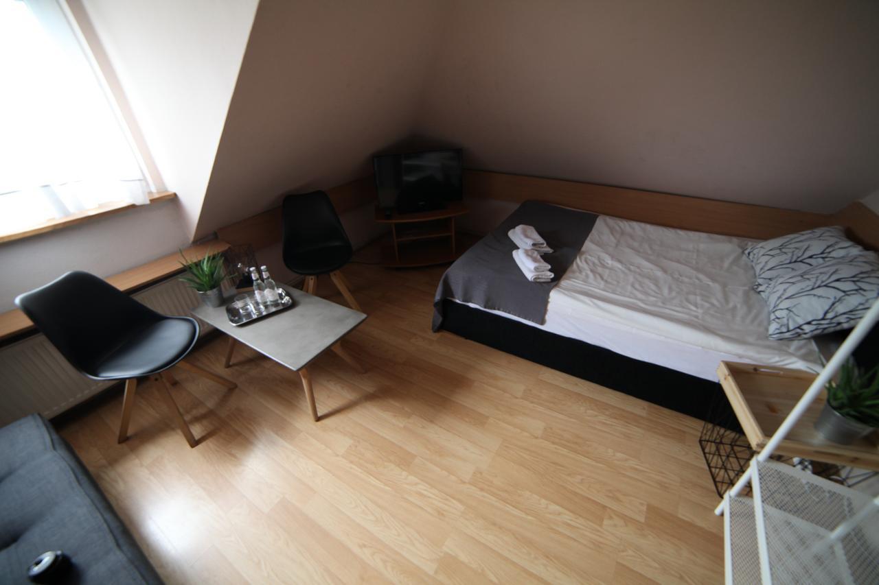 Mansarda Noclegi Września Kamer foto